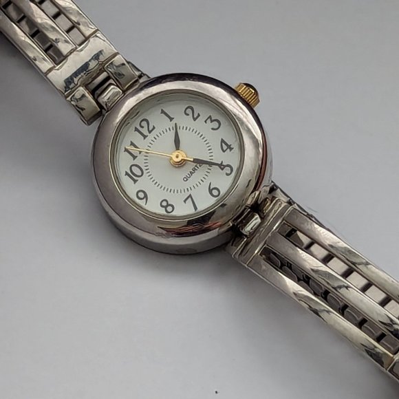 SS Stretchable Band Easy to read Watch Working and Excellent working condition - Picture 2 of 5